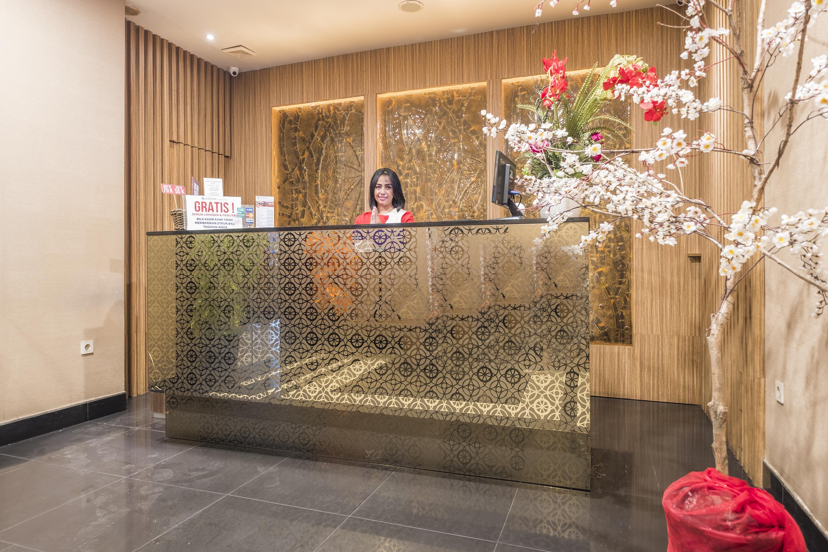 Aswin Hotel And Spa Makassar Buitenkant foto
