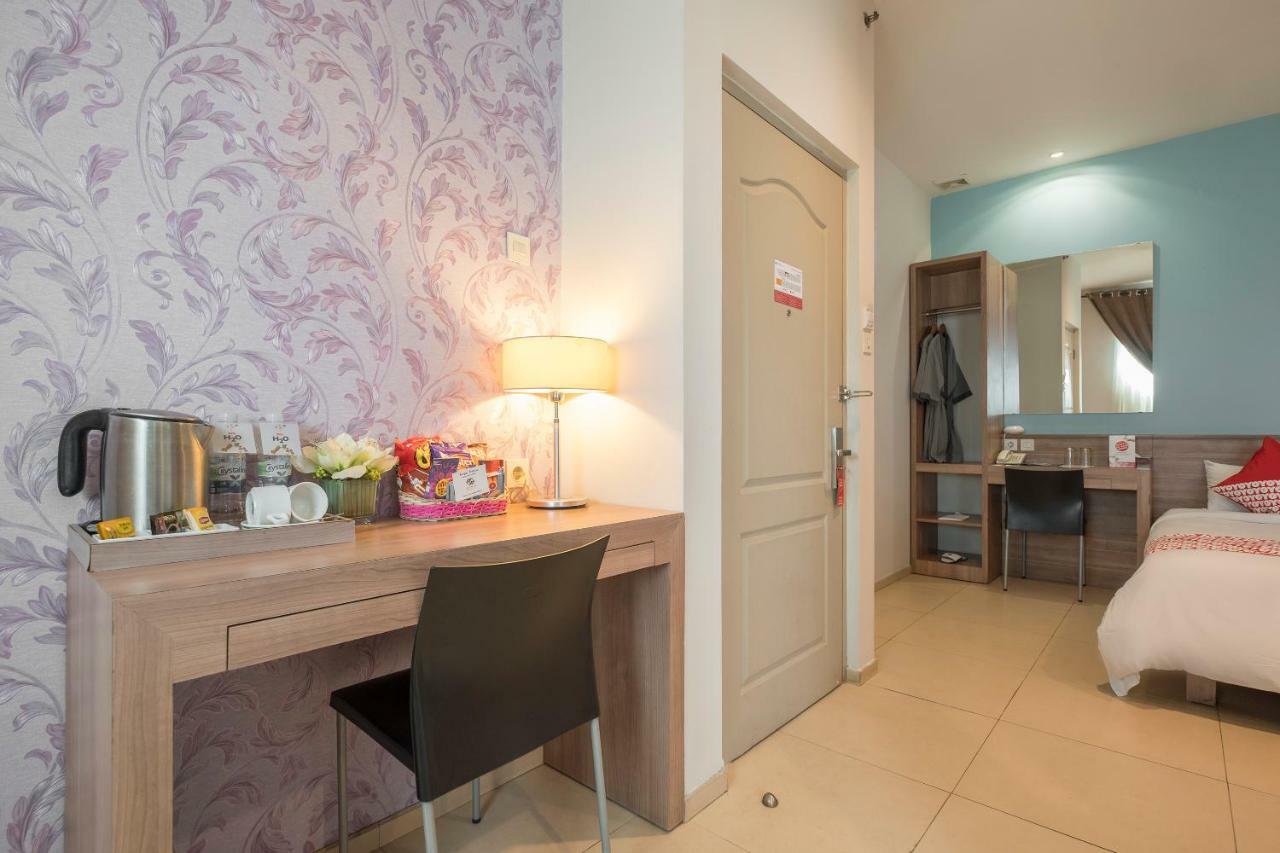 Aswin Hotel And Spa Makassar Buitenkant foto