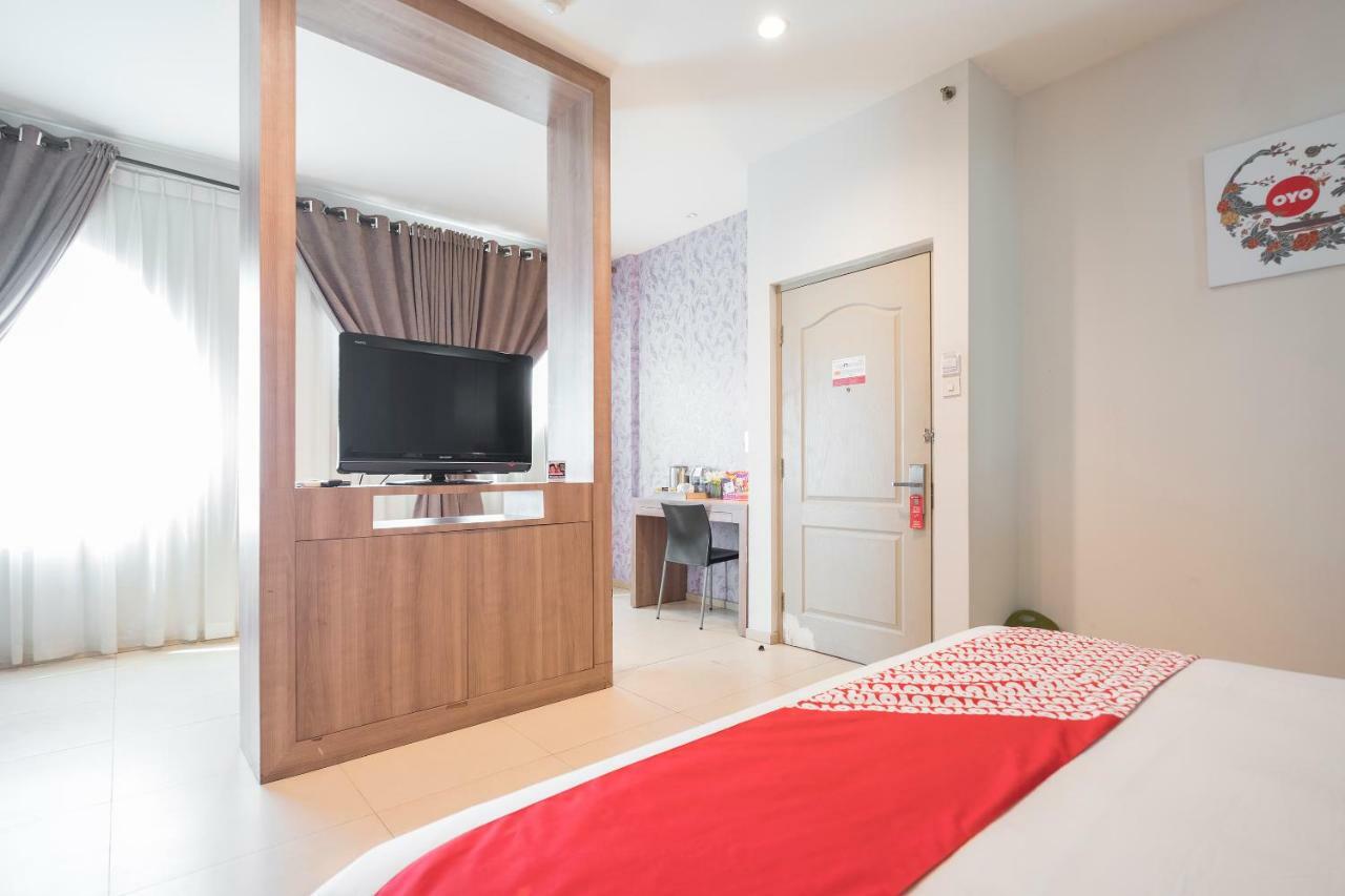 Aswin Hotel And Spa Makassar Buitenkant foto